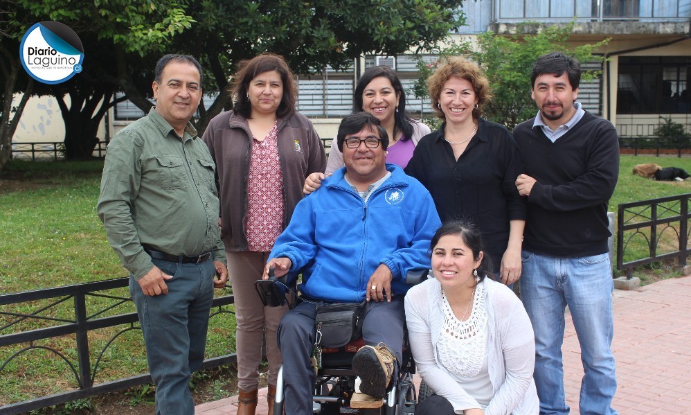 Municipio entrega silla eléctrica a conocido dirigente de la discapacidad