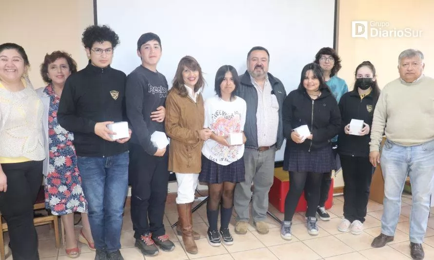 Alumnos de liceo de Paillaco se lucieron en Olimpiadas regionales de matemática