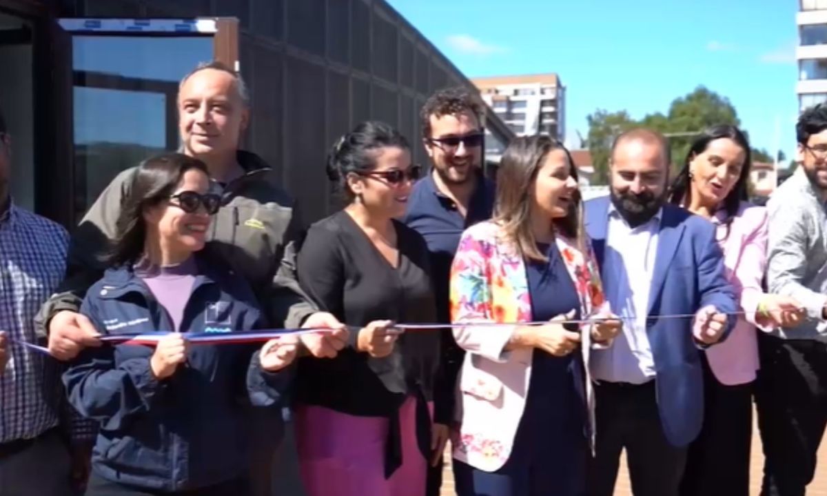 Autoridades reinauguraron el Almacén Fluvial en la costanera de Valdivia