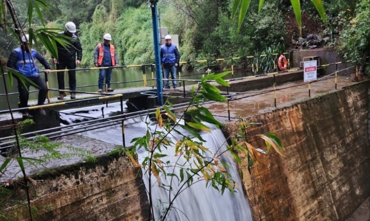 Aguas Décima activó protocolos preventivos por frente de viento y lluvia que caerá en la zona