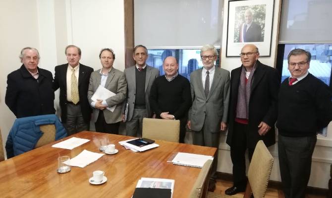  Senador De Urresti  junto a Amigos de Panguipulli y alcalde se reunieron con ministro de Obras Públicas