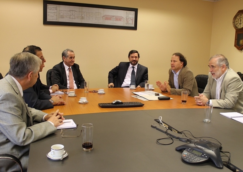 Senador De Urresti solicitó a EFE priorizar  recursos para ramal Antilhue – Valdivia